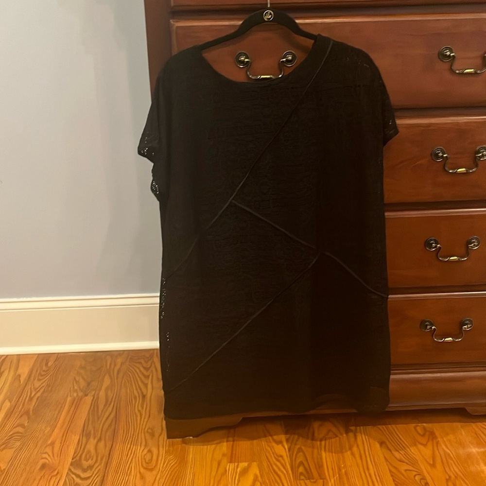 Adrianna Papell Women’s lace and leather trim dress.  16W- black